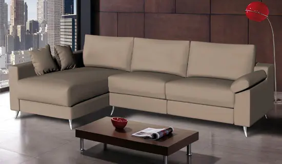 Sofa tumbona con pata alta