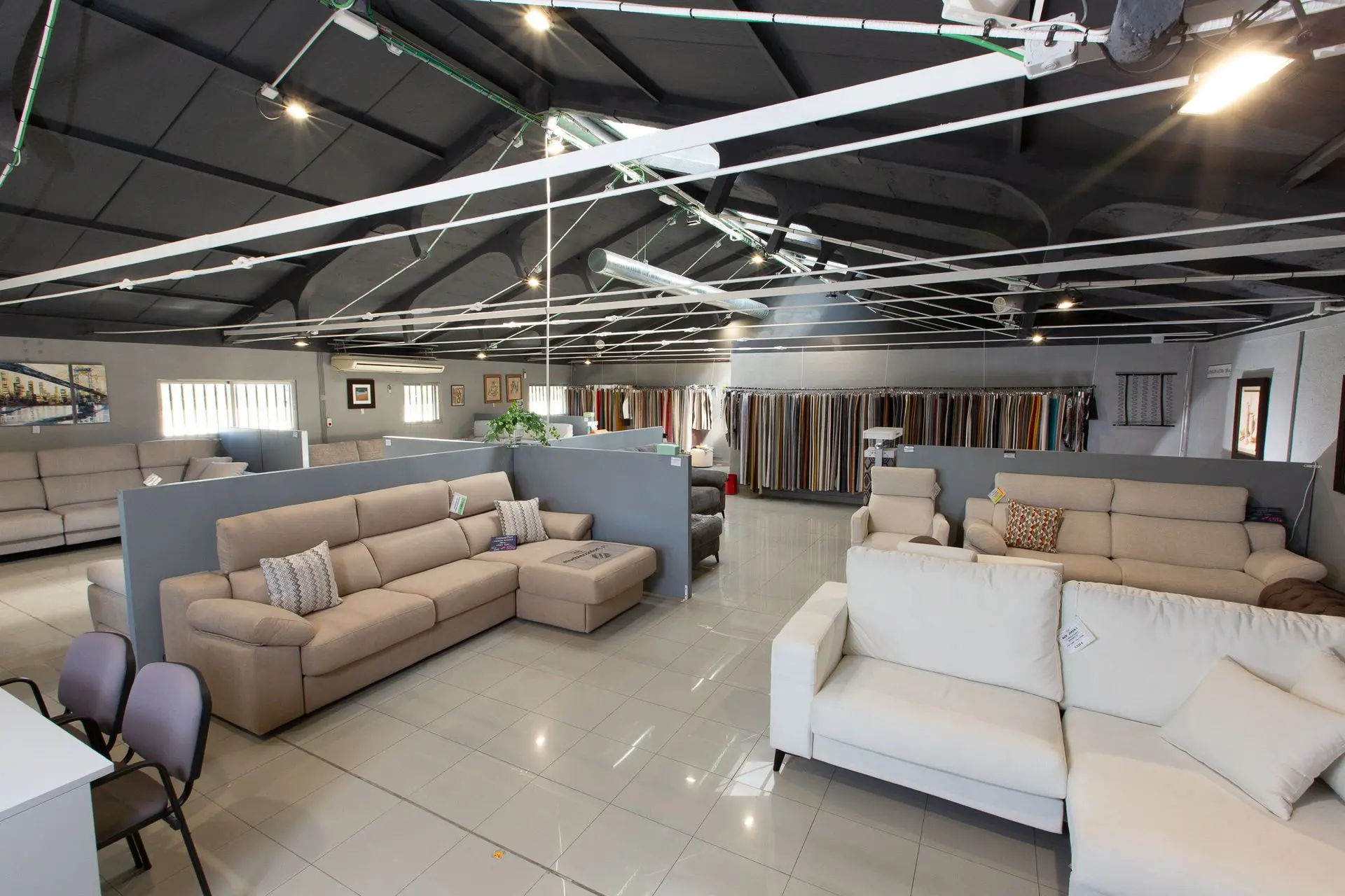 Sala exposición Muebleconfort